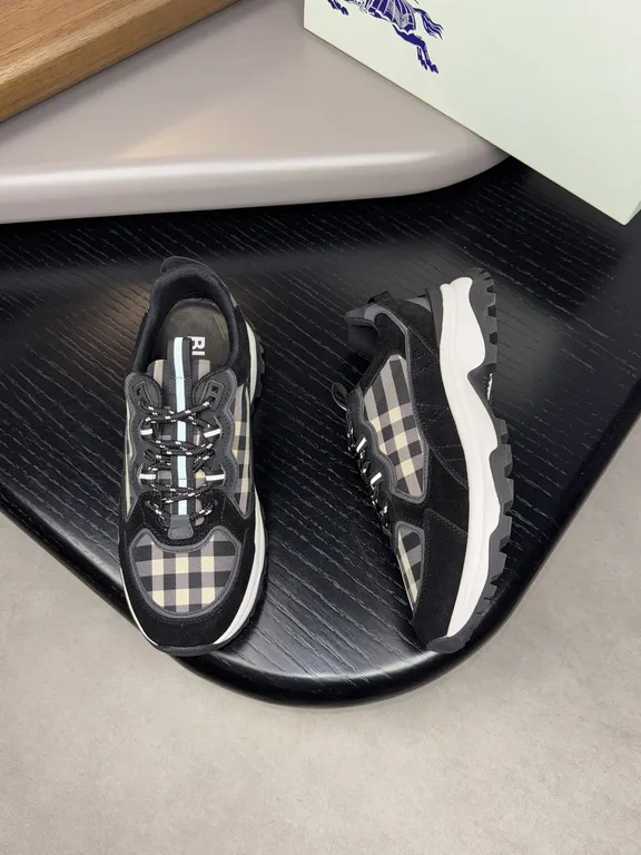 Burberry Shoe 